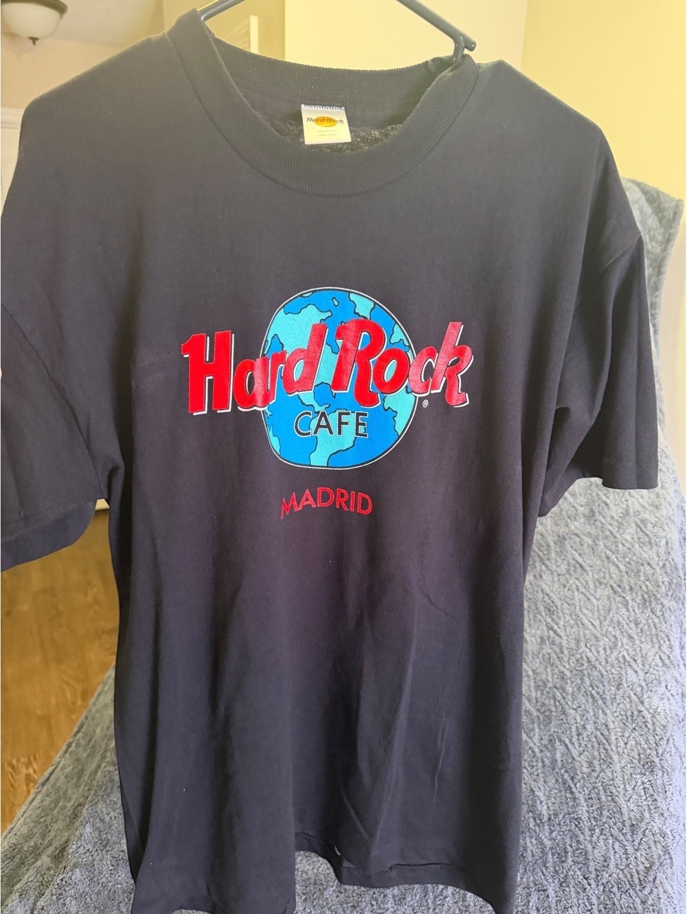 Hard Rock Cafe Madrid Black Cotton T-Shirt Size Large